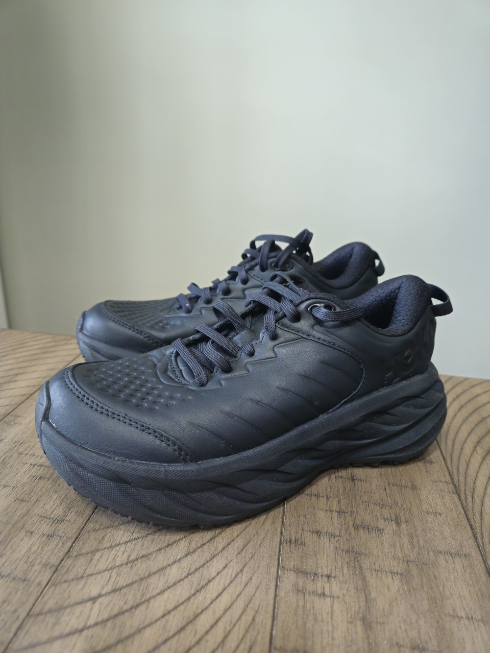 Hoka Black Bondi SR